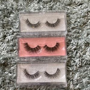 Eye lashes